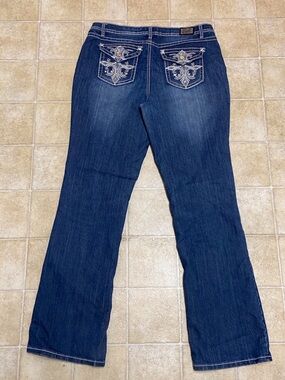 Earl Jean Jeans Dark Blue Bootcut with Embroidered Back Pockets Size 12TL